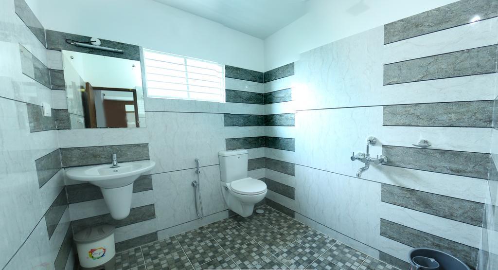Icon Residency Hotel Kalpetta Bagian luar foto