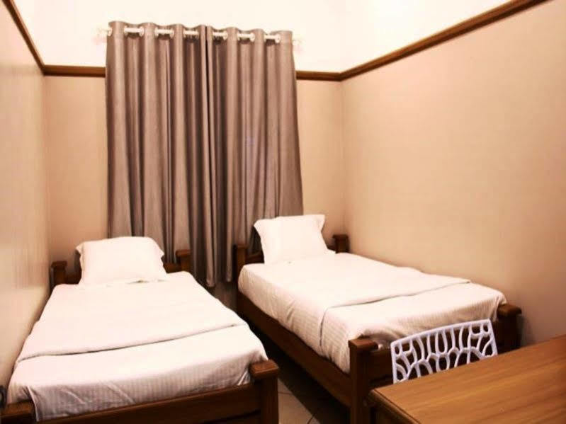 Icon Residency Hotel Kalpetta Bagian luar foto